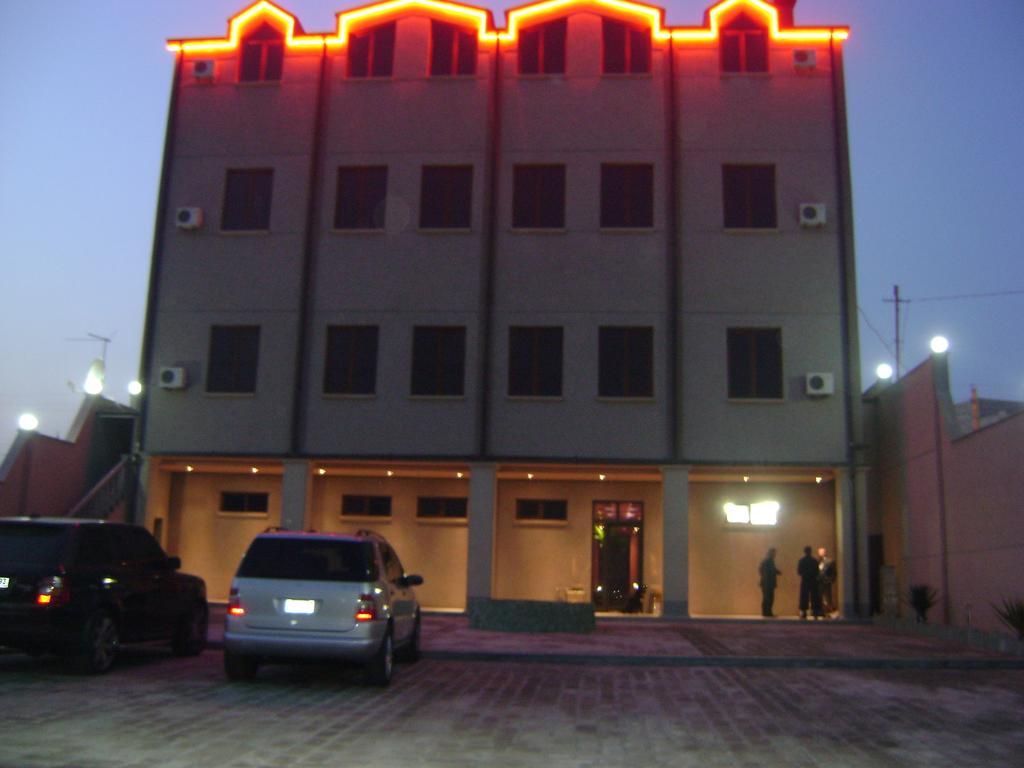 Sochi Plaza Hotel Yerevan Exterior photo