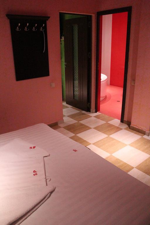 Sochi Plaza Hotel Yerevan Room photo