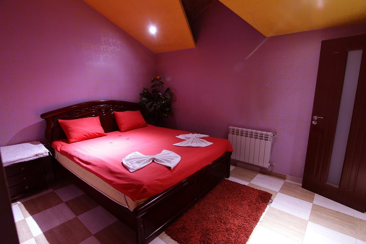 Sochi Plaza Hotel Yerevan Exterior photo
