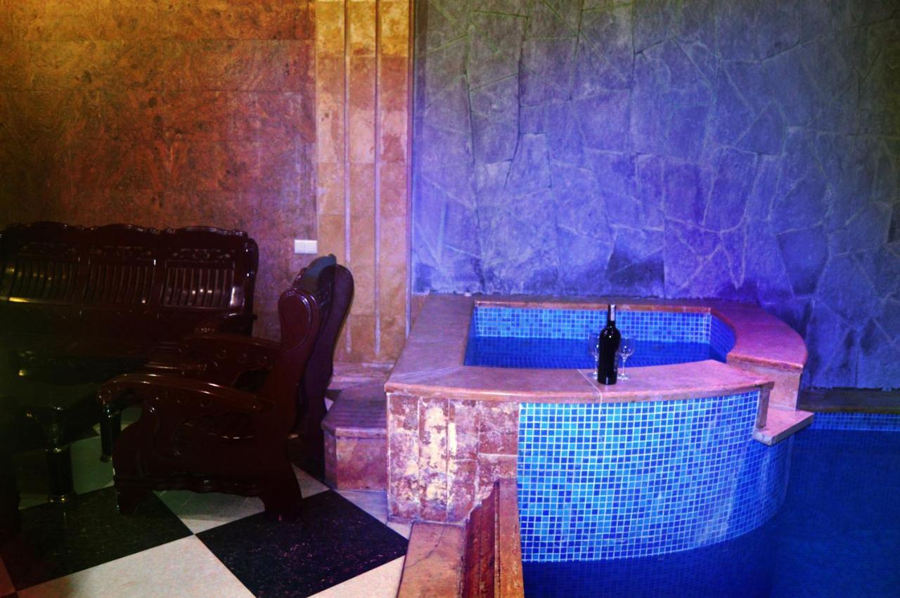 Sochi Plaza Hotel Yerevan Exterior photo