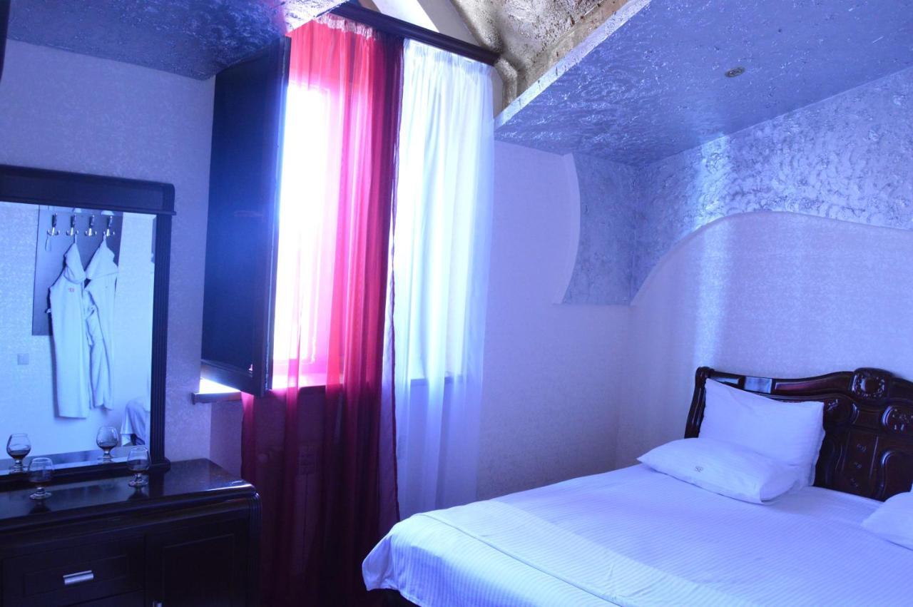 Sochi Plaza Hotel Yerevan Exterior photo